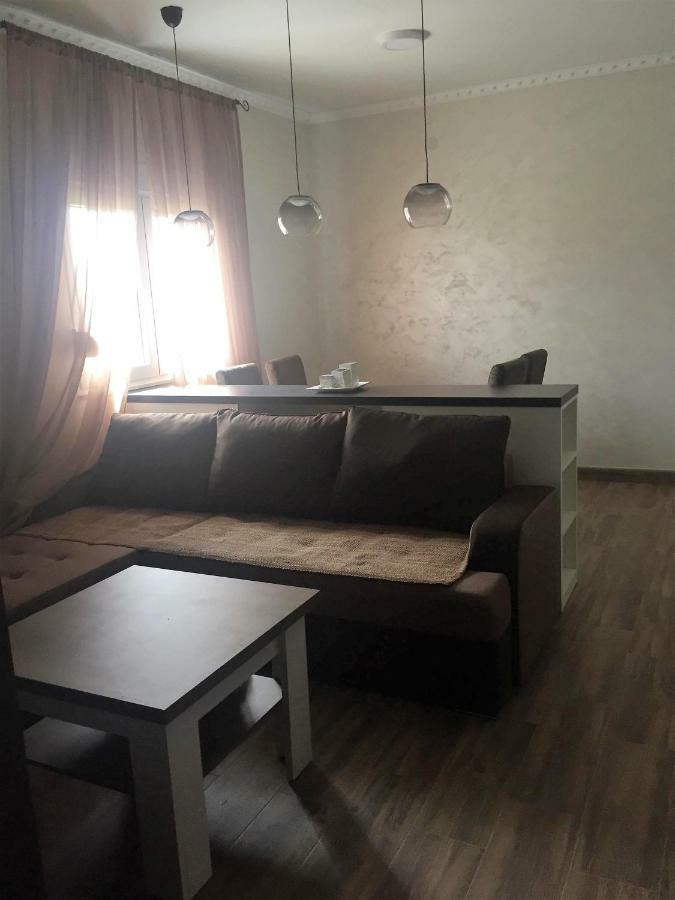 Eko Apartmani Krackovic Golubovci المظهر الخارجي الصورة