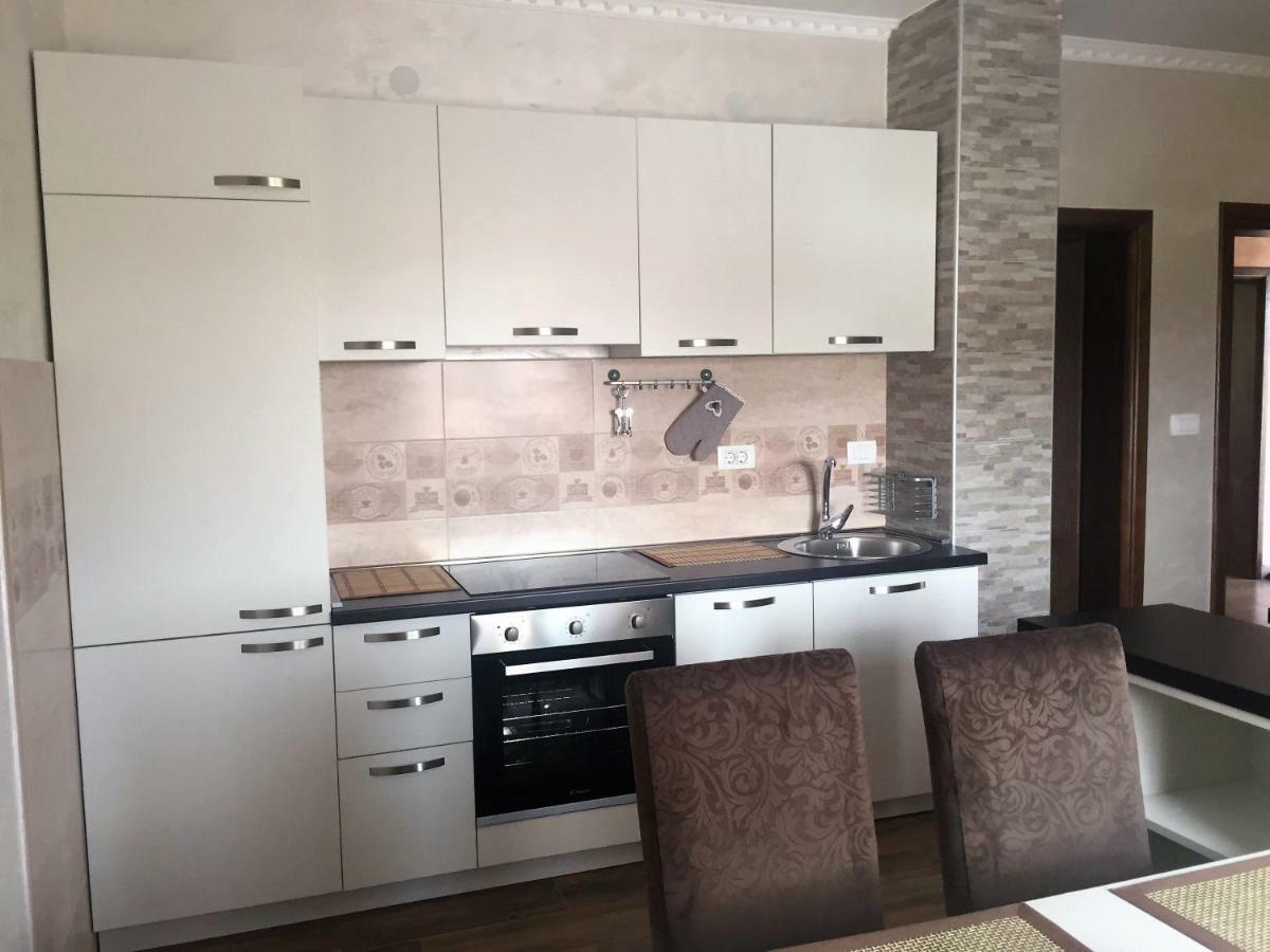 Eko Apartmani Krackovic Golubovci المظهر الخارجي الصورة