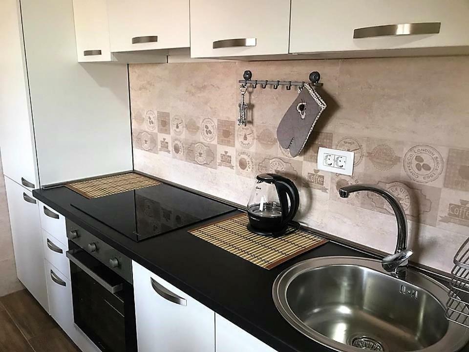 Eko Apartmani Krackovic Golubovci المظهر الخارجي الصورة