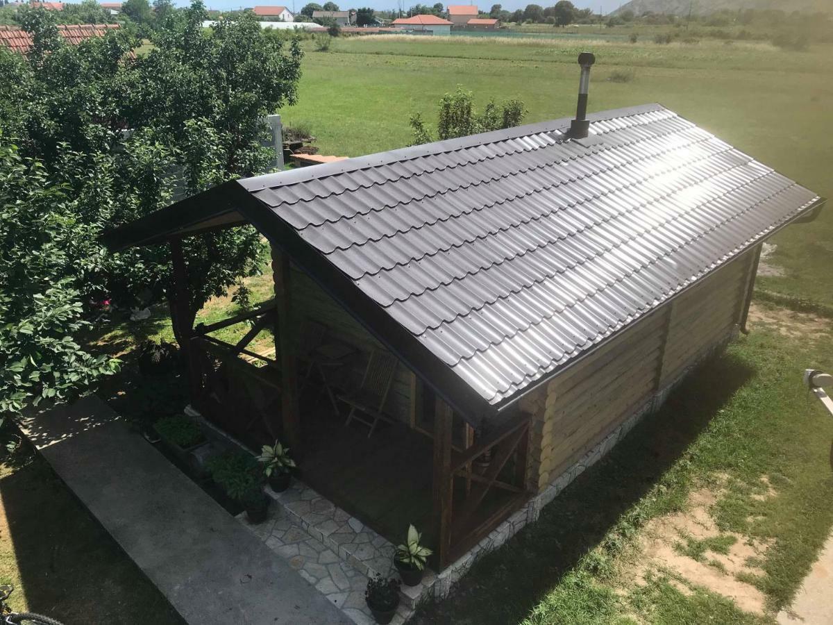 Eko Apartmani Krackovic Golubovci المظهر الخارجي الصورة